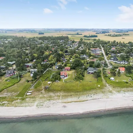 Casa de Férias Gullan - 75m From The Sea In Funen By Interhome *