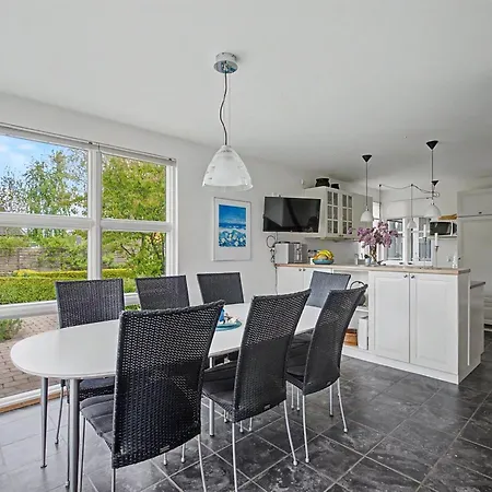 Gullan - 75m From The Sea By Interhome *